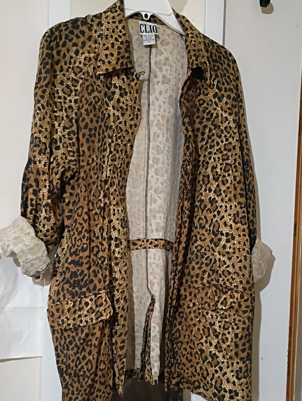 CLIO- 100% Silk Long Shacket ( shirt/jacket)  Gorgeous. (M/L)